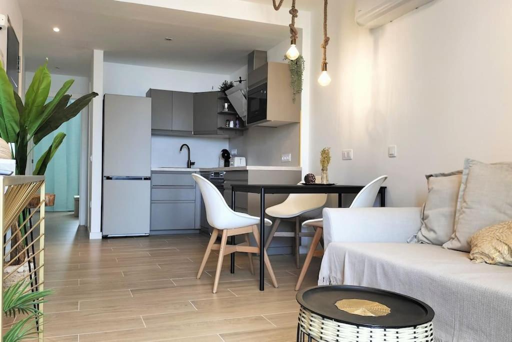 Appartamento Luxury Penthouse Valentin With Jacuzzi Corralejo Esterno foto