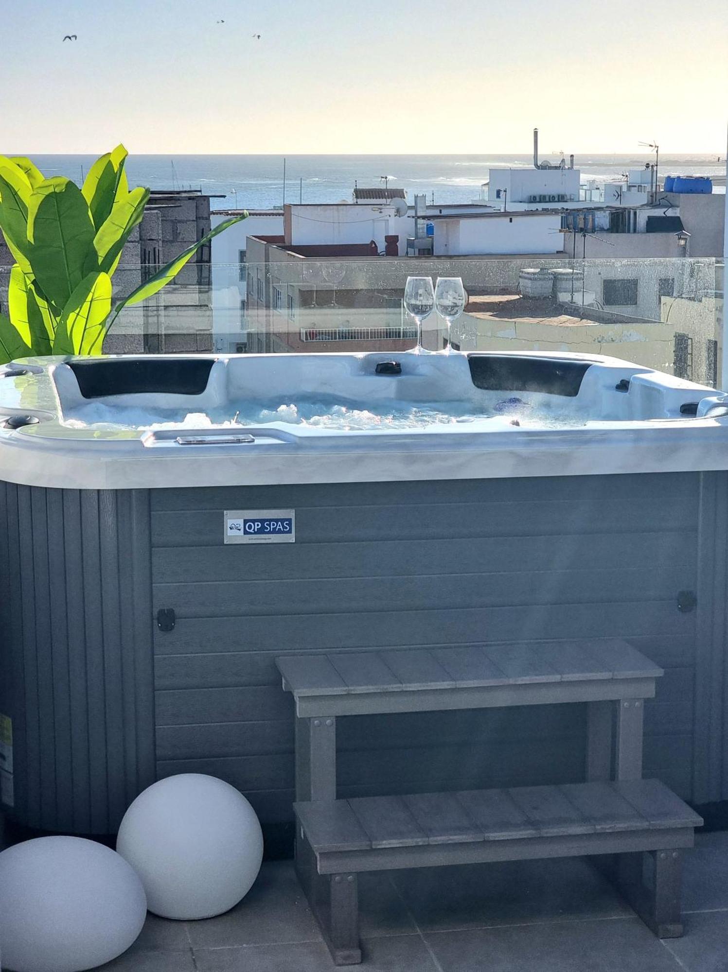 Appartamento Luxury Penthouse Valentin With Jacuzzi Corralejo Esterno foto